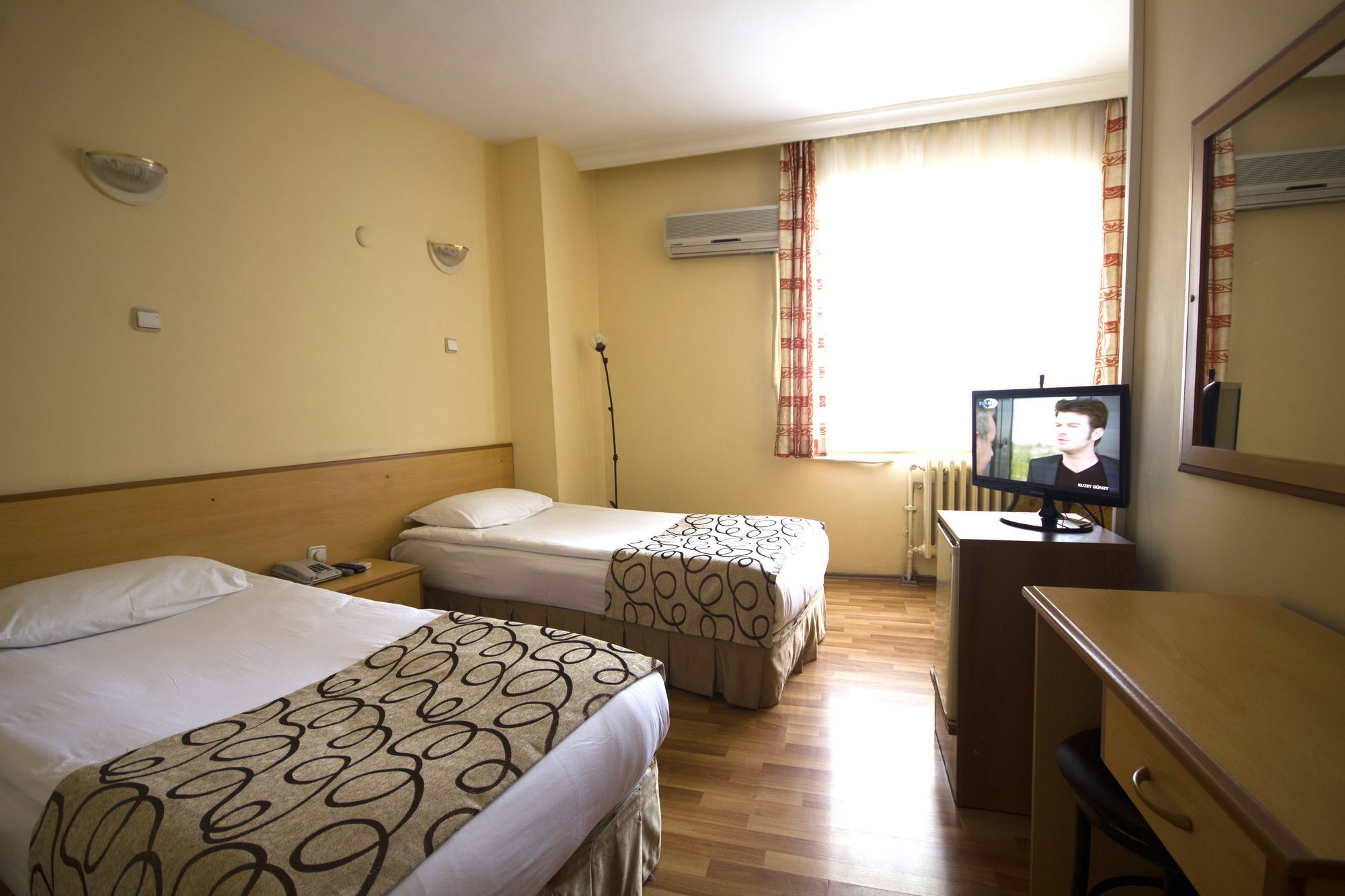 Acikgoz Hotel Эдирне Экстерьер фото